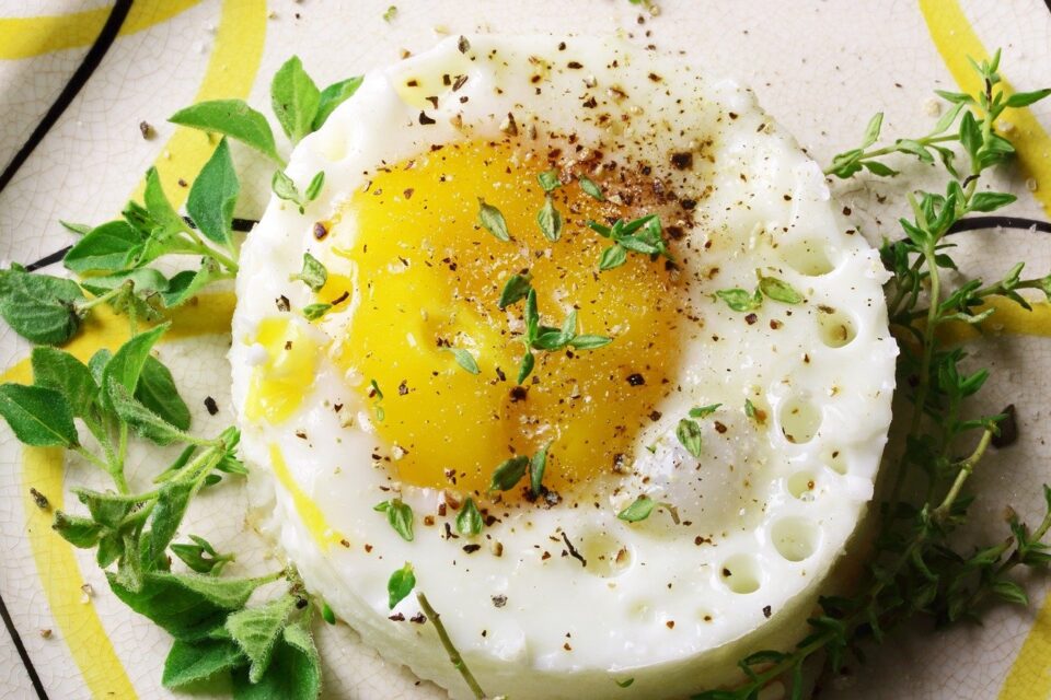 Znate li koji je najnezdraviji, a koji najzdraviji način pripreme jaja?