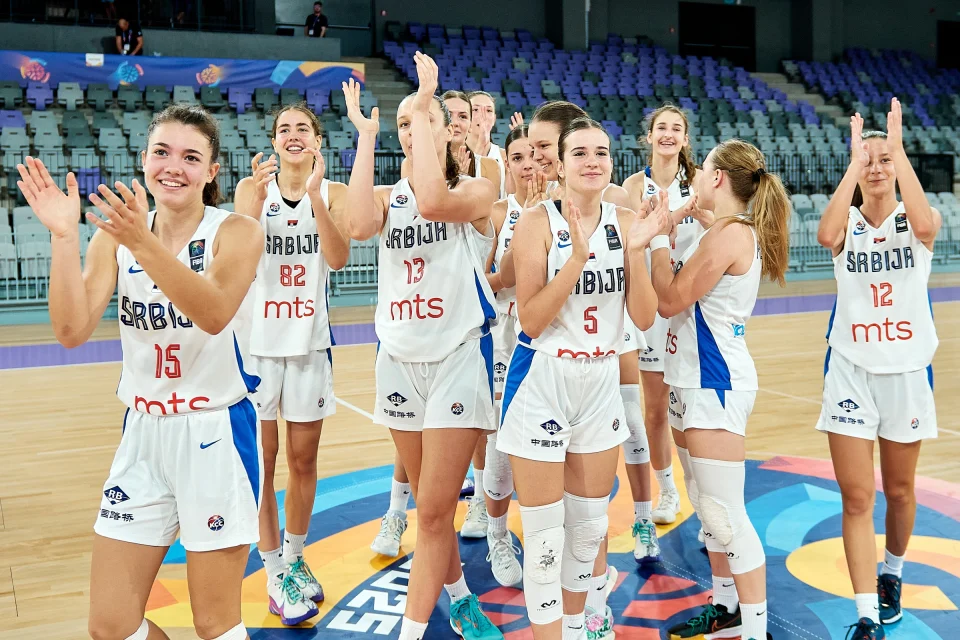 Kadetska ženska reprezentacija Srbije ubedljiva na startu Evropskog prvenstva