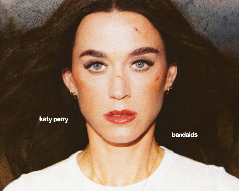 Globalna superzvezda Katy Perry objavila novi singl „bandaids“