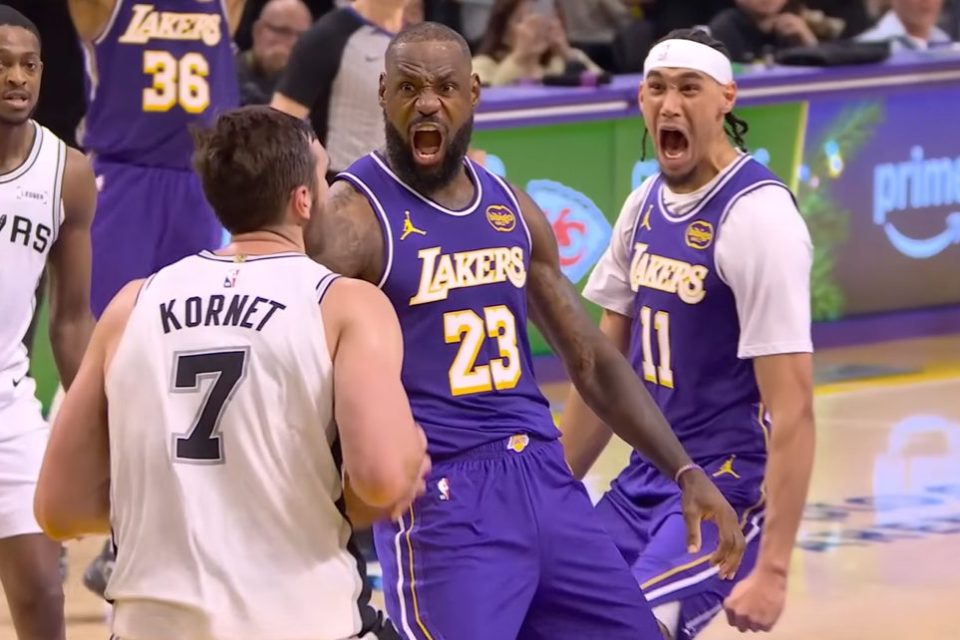 Sparsi šokirali Lejkerse i izbacili ih iz NBA Kupa