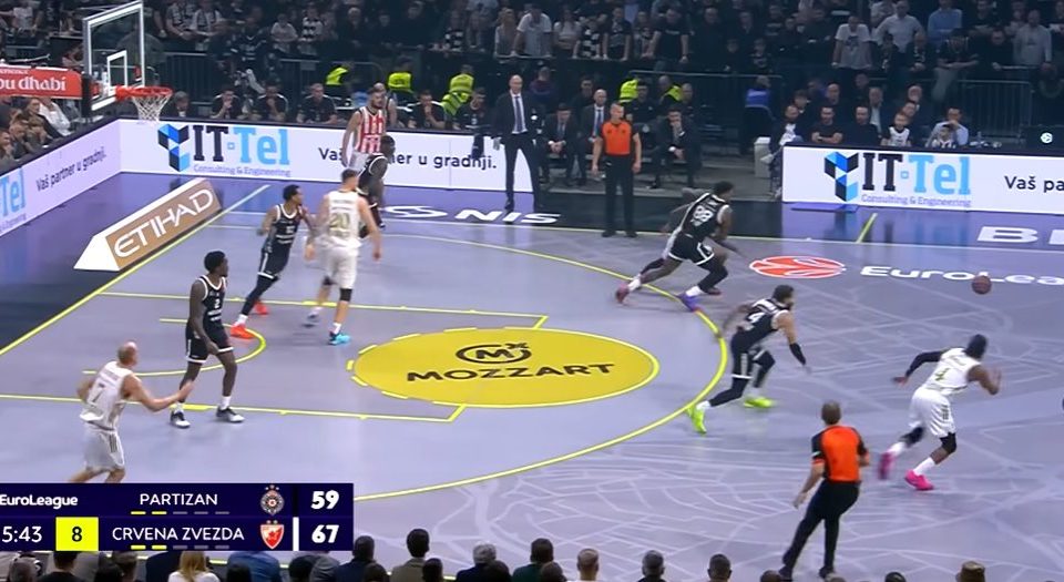 Sporne odluke u finišu derbija