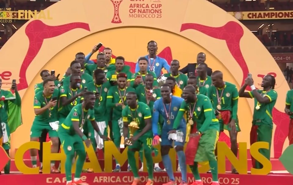 Senegal premestio AFCON trofej u vojnu bazu