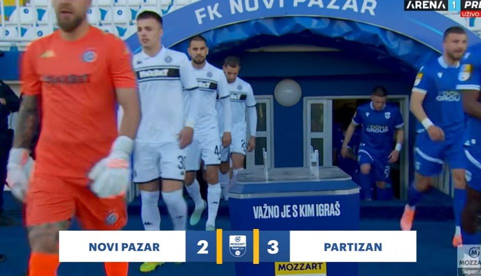 Partizan nosi tri boda iz Pazara