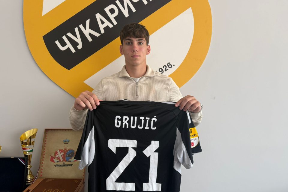 Grujić dobio profesionalni ugovor